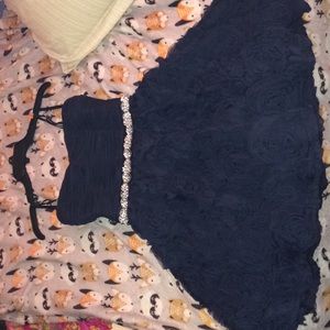 Dress, size 7, short, flowers and bow on the back.